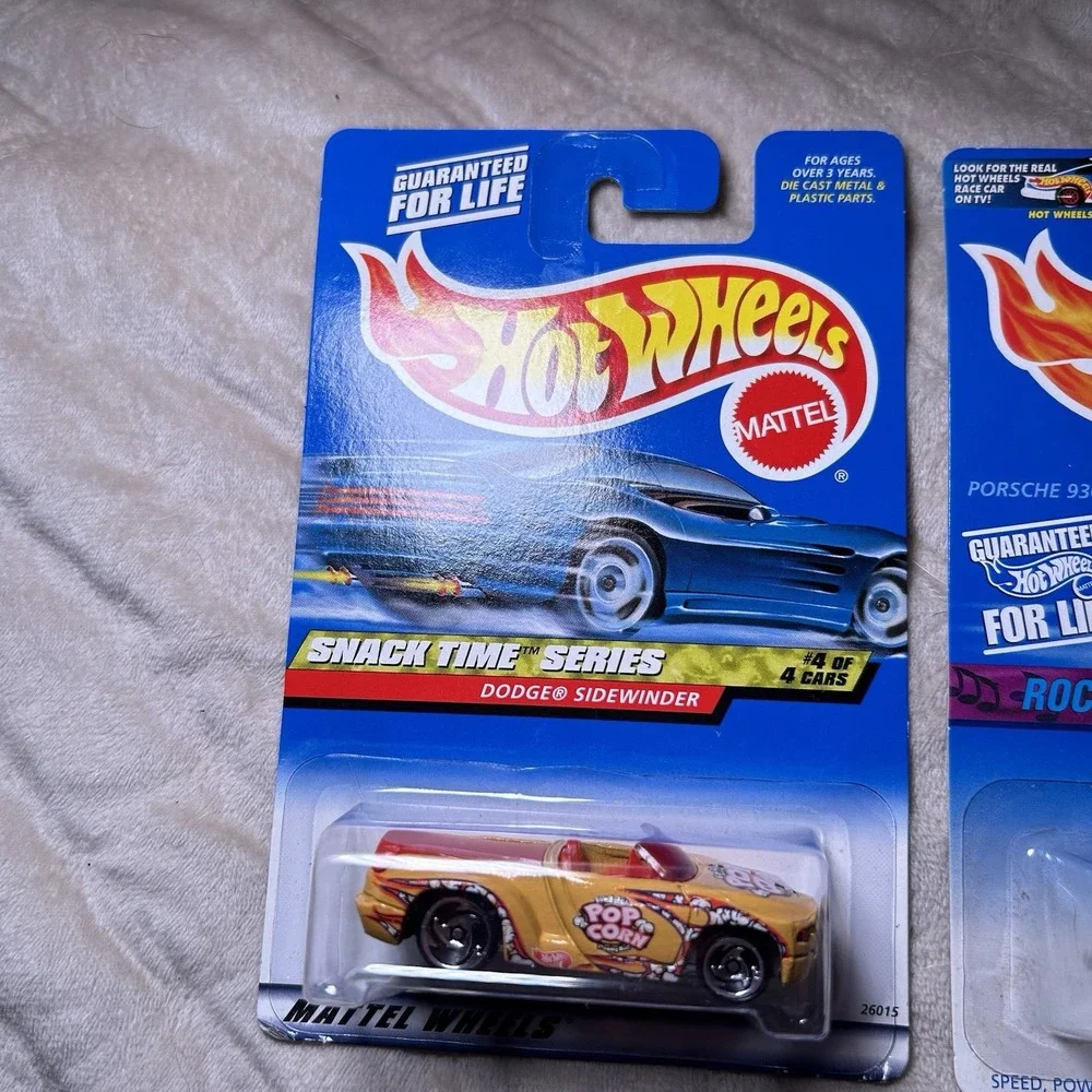Hot‎ Wheels Set Of 5 Cars Diecast 1:64 NIB